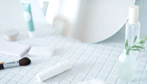 皮膚や肌でお悩みのことは 何でもご相談ください